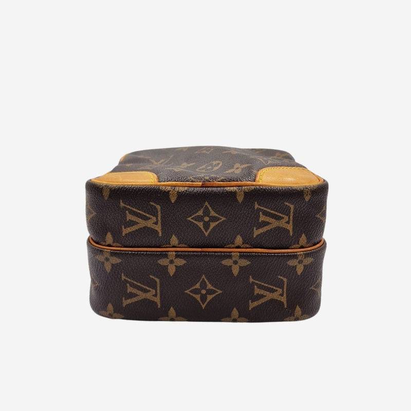 MONOGRAM CANVAS AMAZONE taske fra brand: LOUIS VUITTON - We Do Vintage