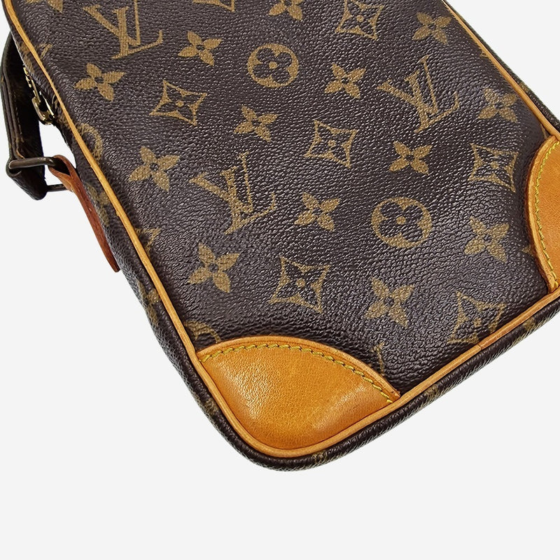 MONOGRAM CANVAS AMAZONE taske fra brand: LOUIS VUITTON - We Do Vintage
