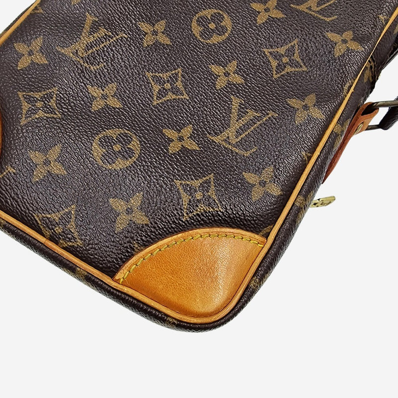 MONOGRAM CANVAS AMAZONE taske fra brand: LOUIS VUITTON - We Do Vintage