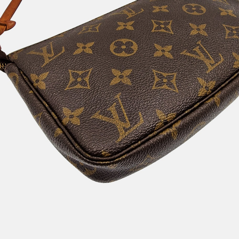 MONOGRAM CANVAS POCHETTE ACCESSOIRES taske fra brand: LOUIS VUITTON - We Do Vintage