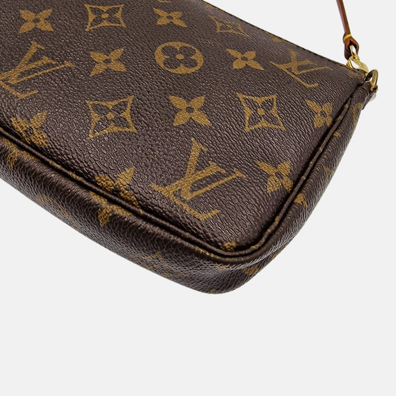 MONOGRAM CANVAS POCHETTE ACCESSOIRES taske fra brand: LOUIS VUITTON - We Do Vintage