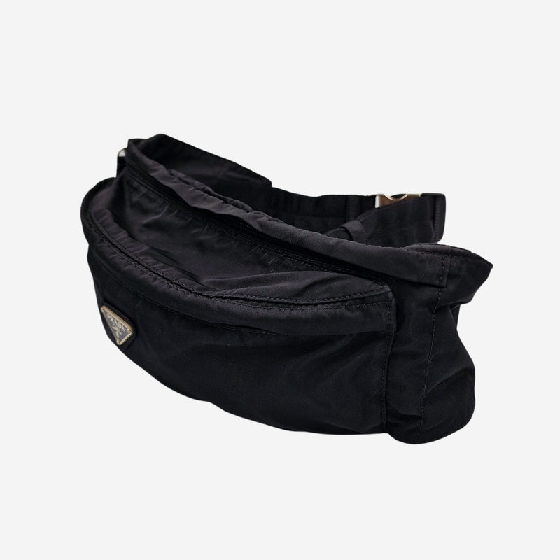 SORT NYLON BÆLTETASKE taske fra brand: PRADA - We Do Vintage