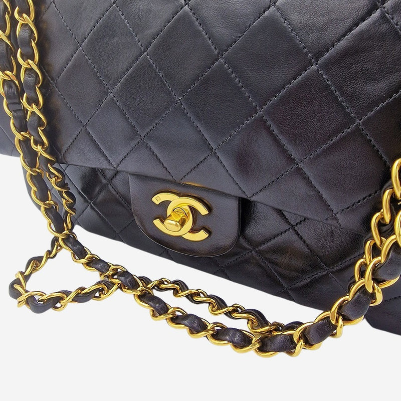 CLASSIC DOUBLE FLAP MEDIUM taske fra brand: CHANEL - We Do Vintage