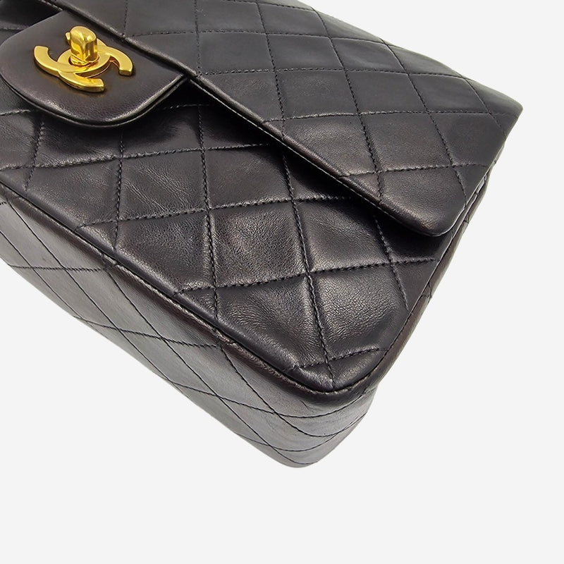 CLASSIC DOUBLE FLAP MEDIUM taske fra brand: CHANEL - We Do Vintage