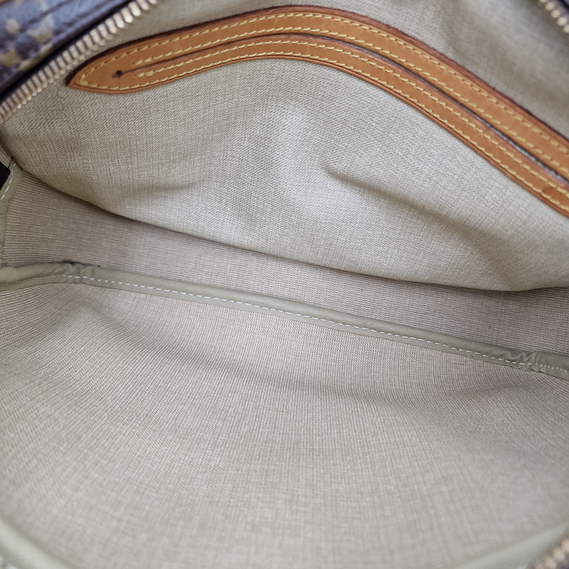 MONOGRAM CANVAS REPORTER PM taske fra brand: LOUIS VUITTON - We Do Vintage