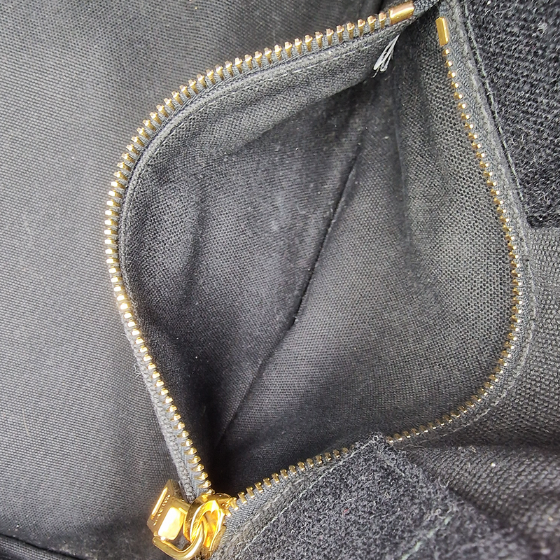 SORT CANAPA TOTE MEDIUM taske fra brand: PRADA - We Do Vintage