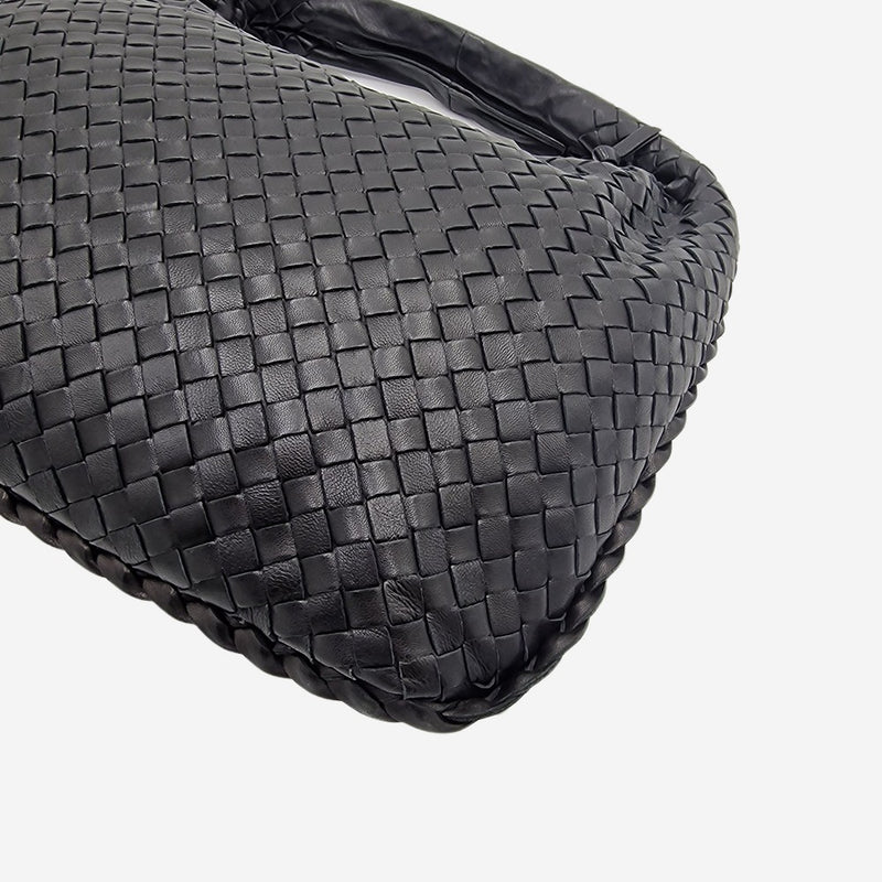 MEDIUM SORT CLASSIC VENETA HOBO taske fra brand: BOTTEGA VENETA - We Do Vintage