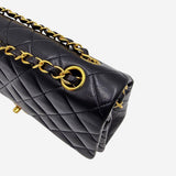CLASSIC DOUBLE FLAP MEDIUM