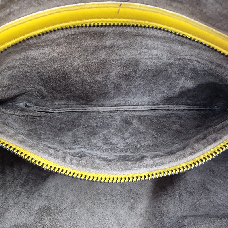 MEDIUM CLASSIC VENETA HOBO