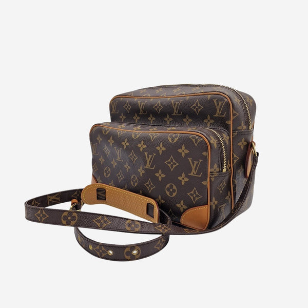 MONOGRAM CANVAS NILE MM