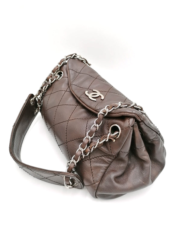 Brun CC Quilted handbag taske fra brand: CHANEL - We Do Vintage