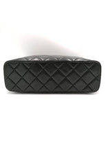 Sort black on black Tote taske fra brand: CHANEL - We Do Vintage