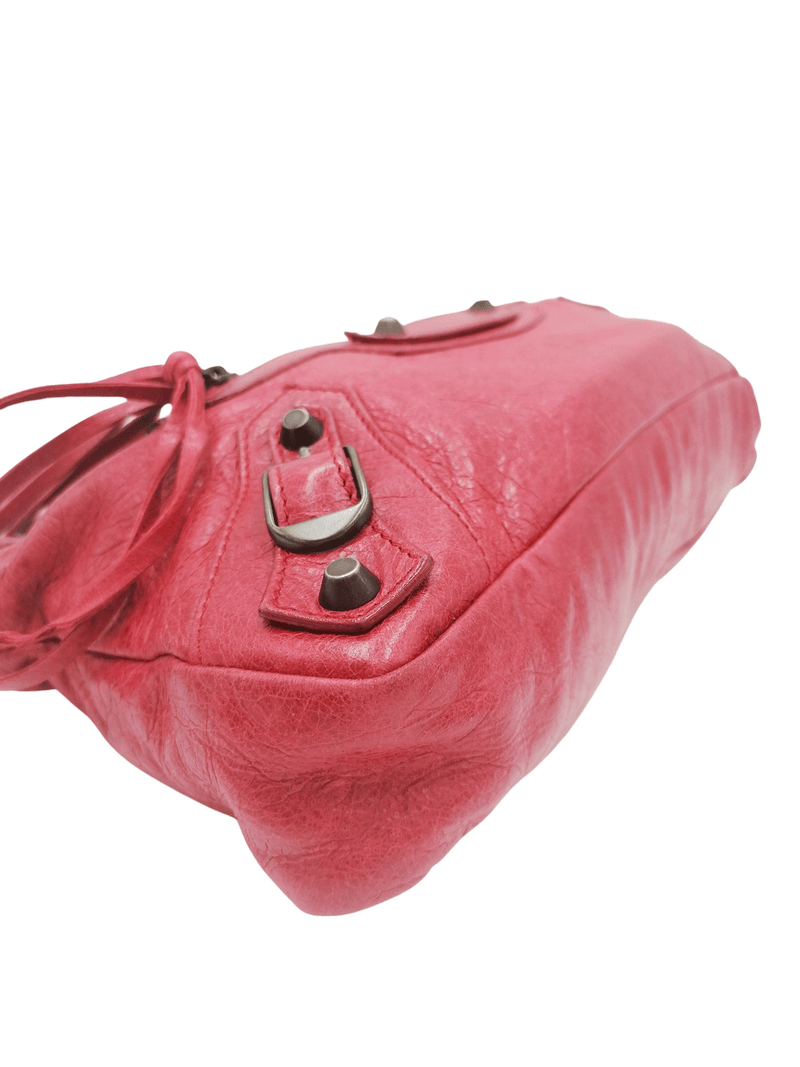Rød/Pink First Bag Agneau taske fra brand: BALENCIAGA - We Do Vintage