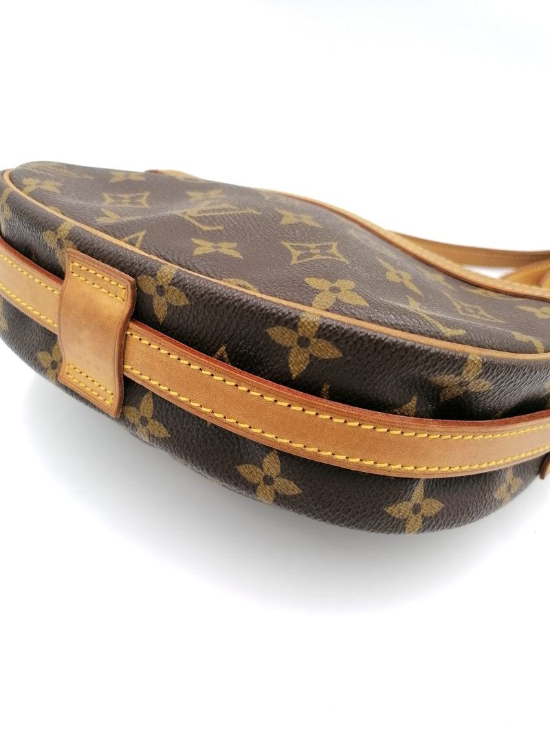 Monogram Canvas Jeune Fille PM taske fra brand: LOUIS VUITTON - We Do Vintage