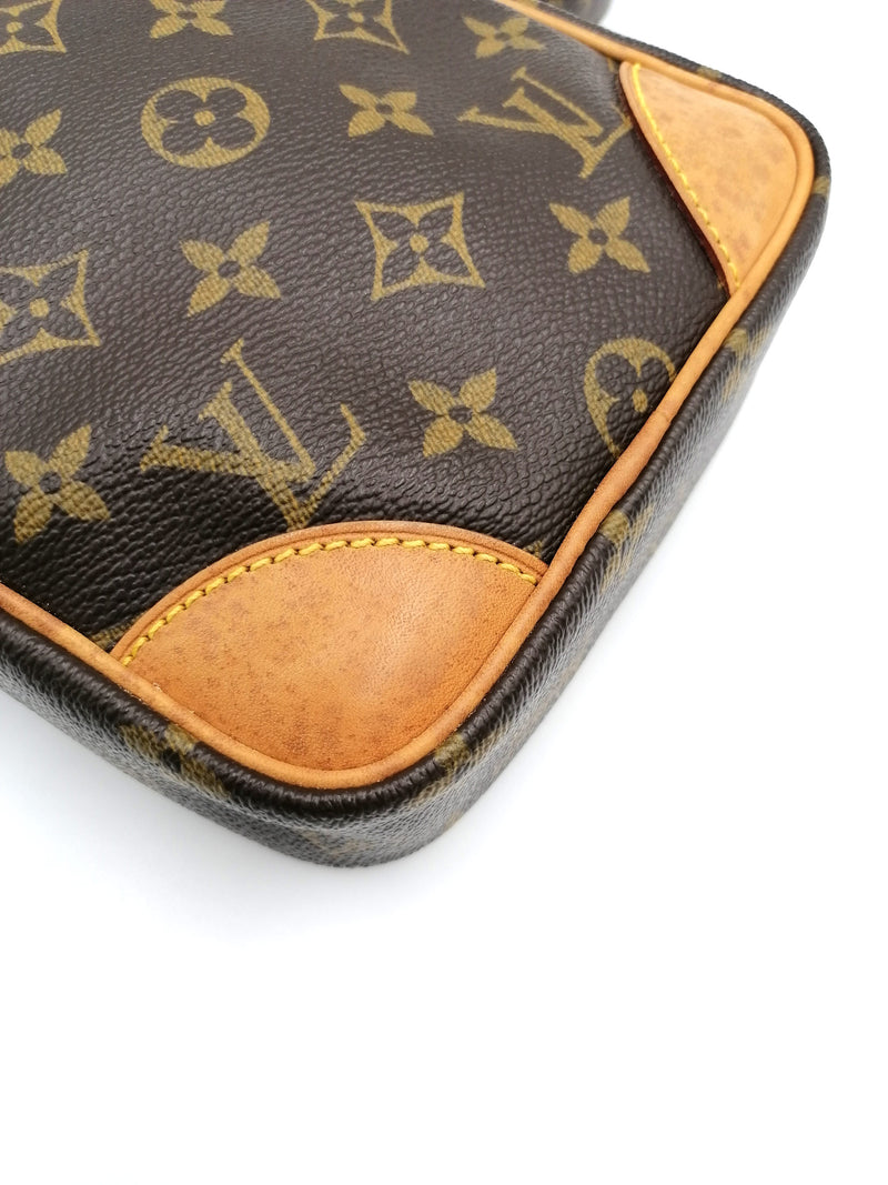 Monogram Canvas Danube taske fra brand: LOUIS VUITTON - We Do Vintage