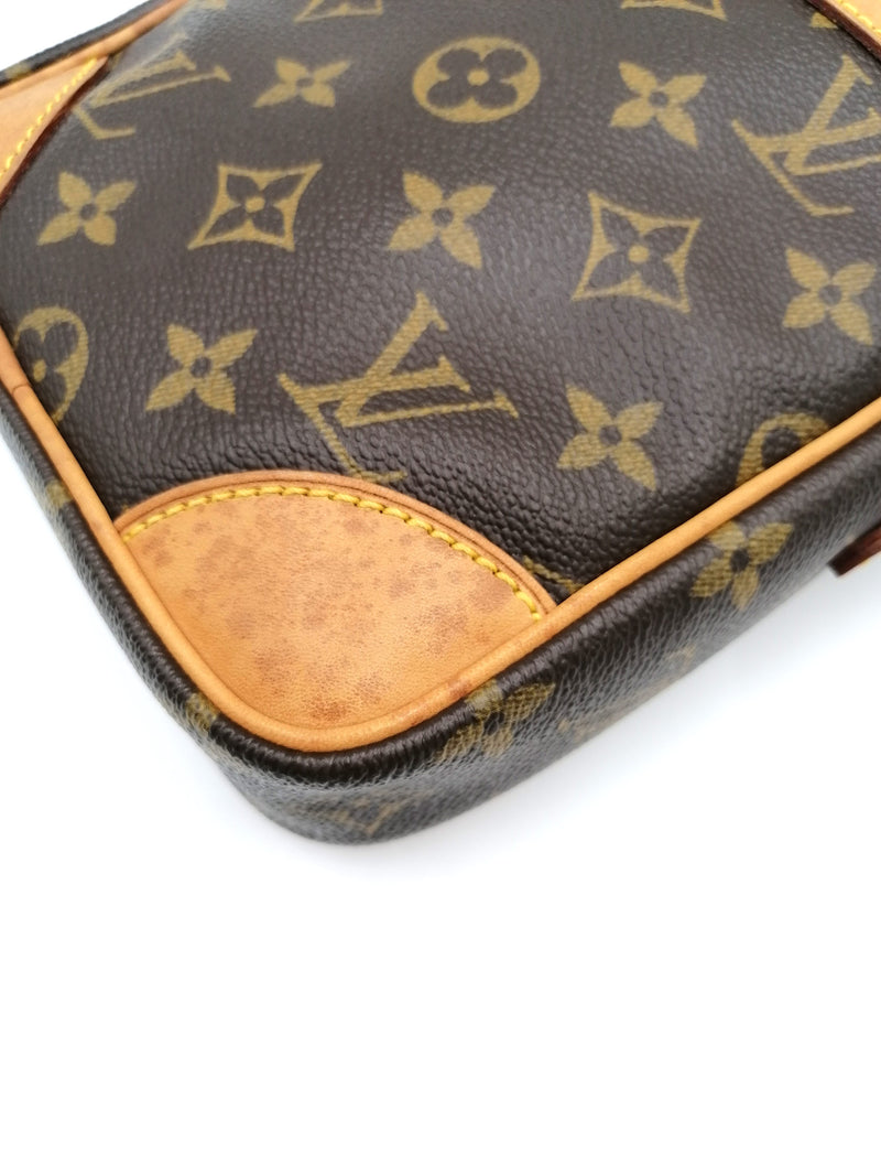 Monogram Canvas Danube taske fra brand: LOUIS VUITTON - We Do Vintage