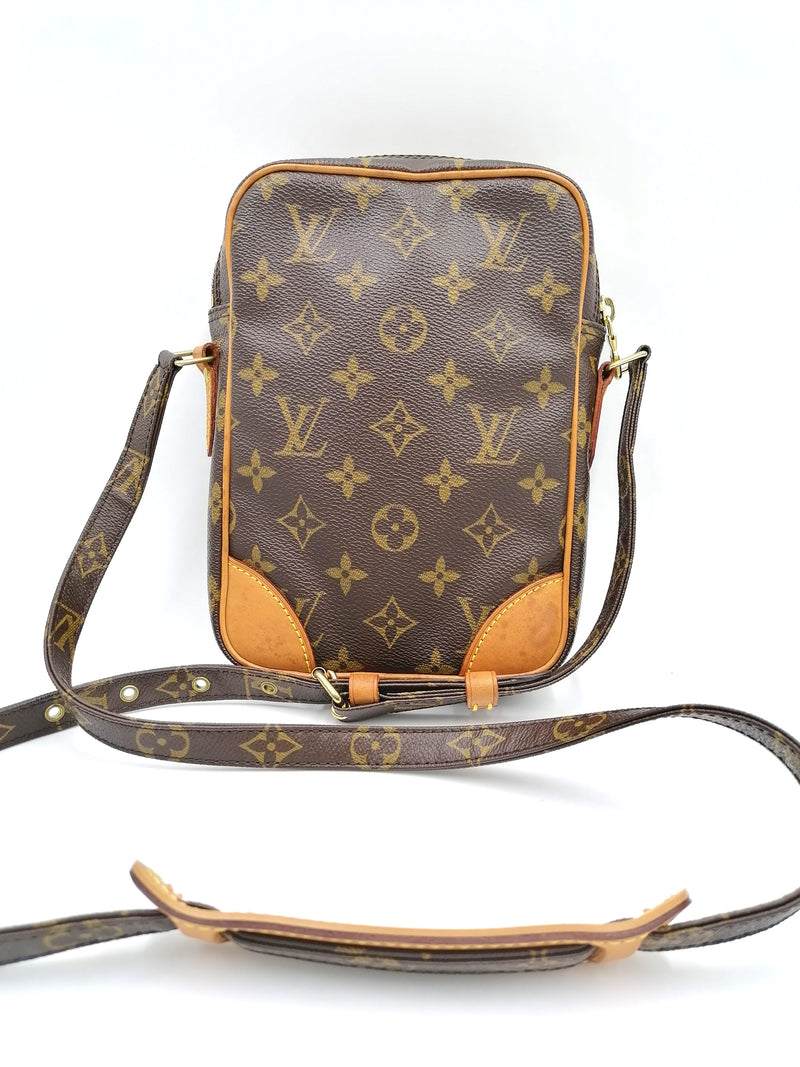Monogram Canvas Danube taske fra brand: LOUIS VUITTON - We Do Vintage