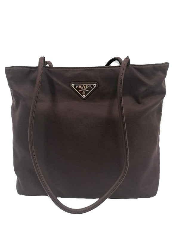 Brun small nylon shoulder bag taske fra brand: PRADA - We Do Vintage