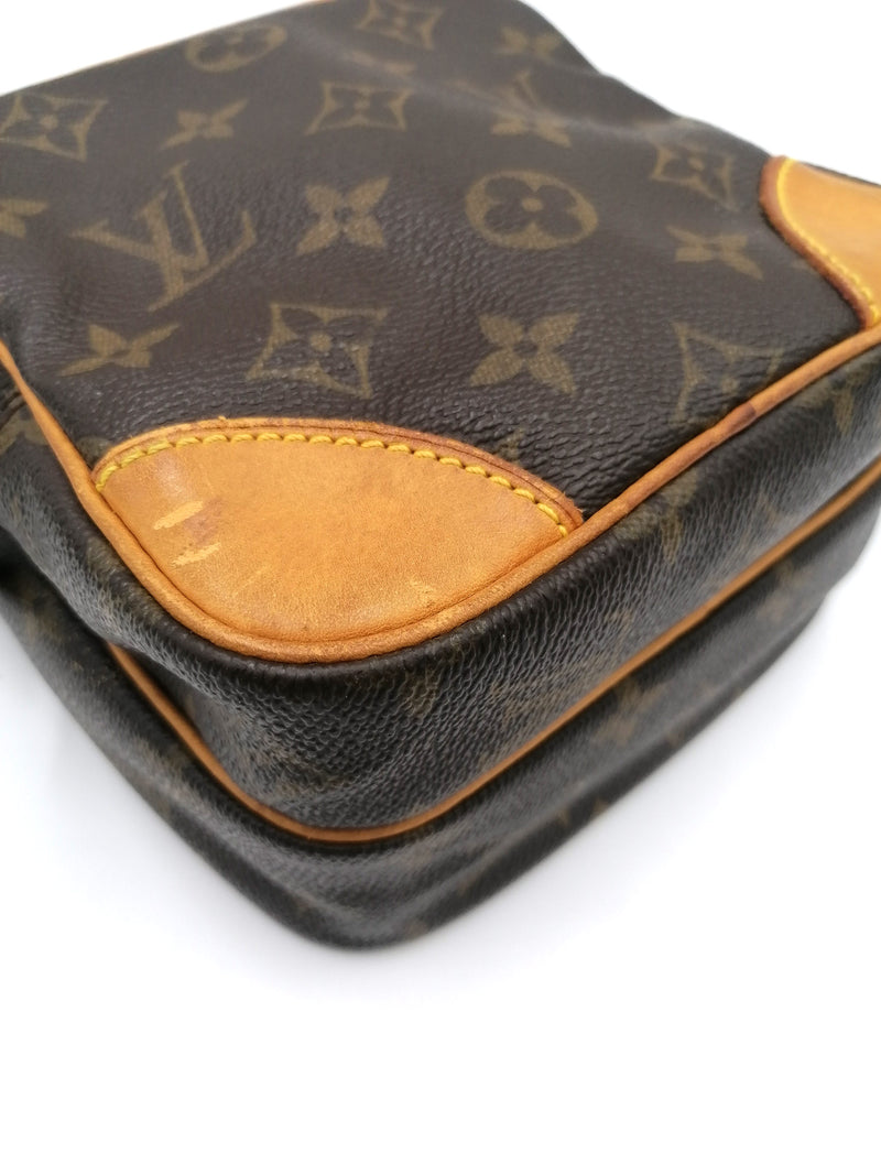 Monogram Canvas Amazone taske fra brand: LOUIS VUITTON - We Do Vintage