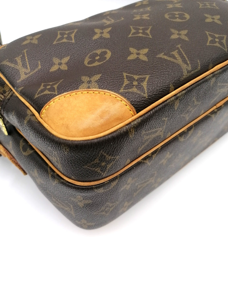 Monogram Canvas Nile MM taske fra brand: LOUIS VUITTON - We Do Vintage