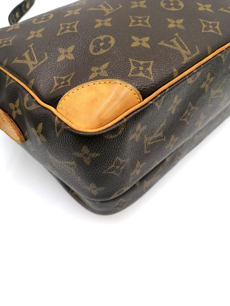 Monogram Canvas Nile MM taske fra brand: LOUIS VUITTON - We Do Vintage