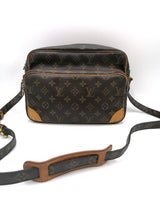 Monogram Canvas Nile MM taske fra brand: LOUIS VUITTON - We Do Vintage
