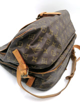 Monogram Canvas Saumur 35 taske fra brand: LOUIS VUITTON - We Do Vintage