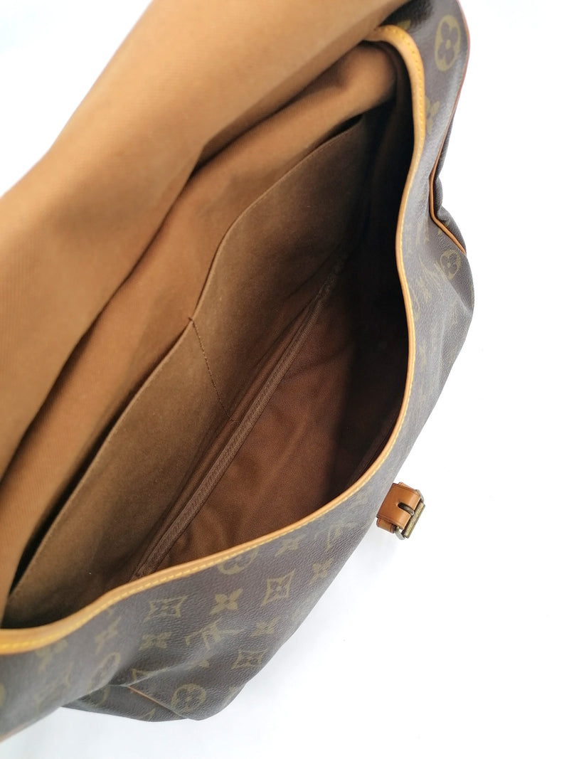 Monogram Canvas Saumur 35 taske fra brand: LOUIS VUITTON - We Do Vintage