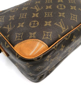 Monogram Canvas Nile MM taske fra brand: LOUIS VUITTON - We Do Vintage