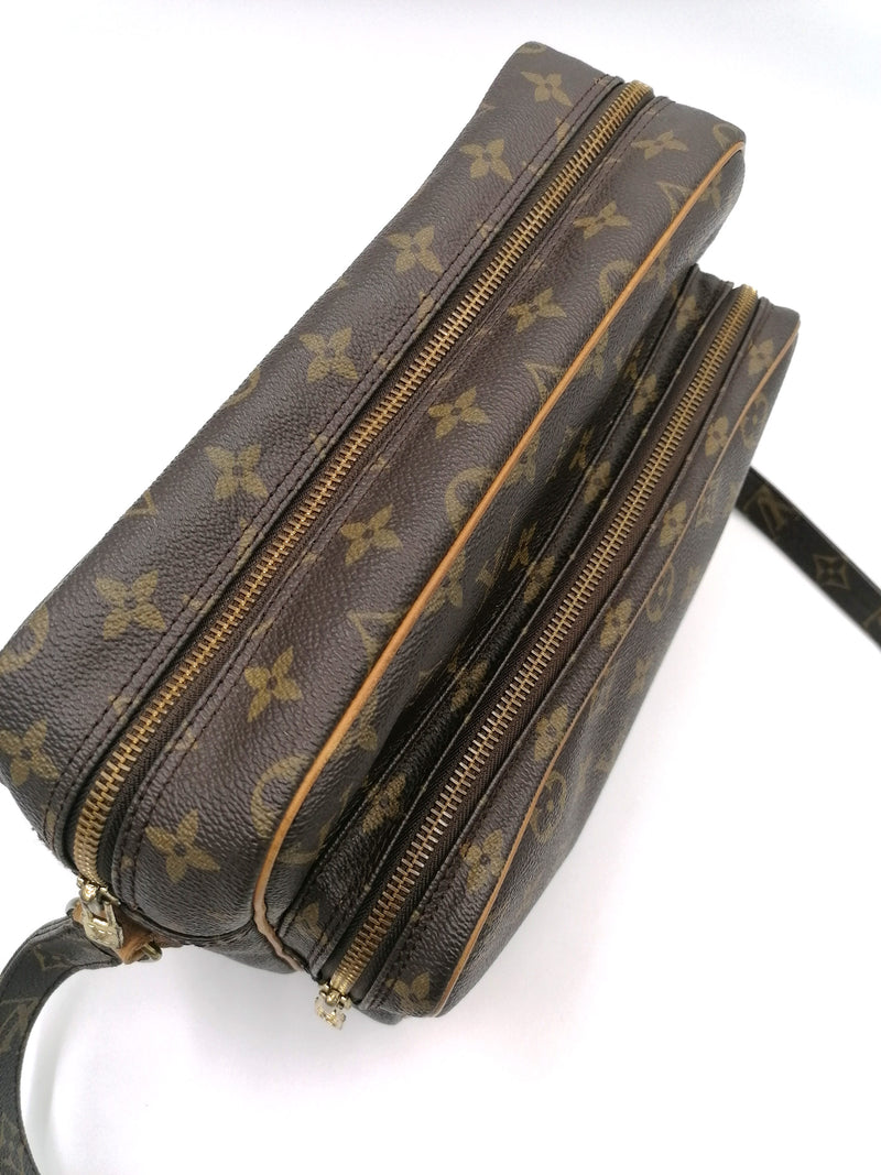 Monogram Canvas Nile MM taske fra brand: LOUIS VUITTON - We Do Vintage