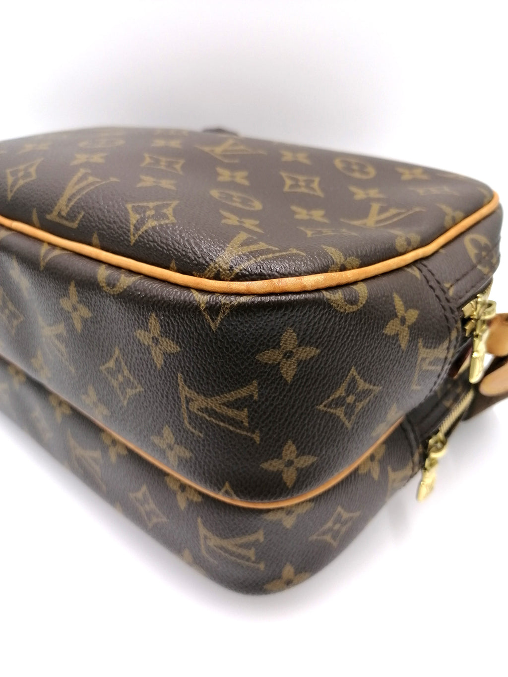 Queens of Couture - Louis Vuitton Reporter PM Monogram Canvas