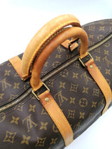 Monogram Canvas Keepall Bandouliere 50 taske fra brand: LOUIS VUITTON - We Do Vintage