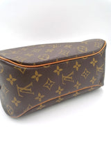 Monogram Canvas Blois taske fra brand: LOUIS VUITTON - We Do Vintage