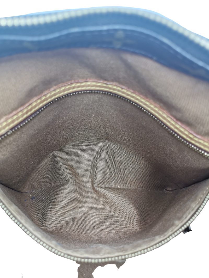 Monogram Canvas Cabas Mezzo taske fra brand: LOUIS VUITTON - We Do Vintage