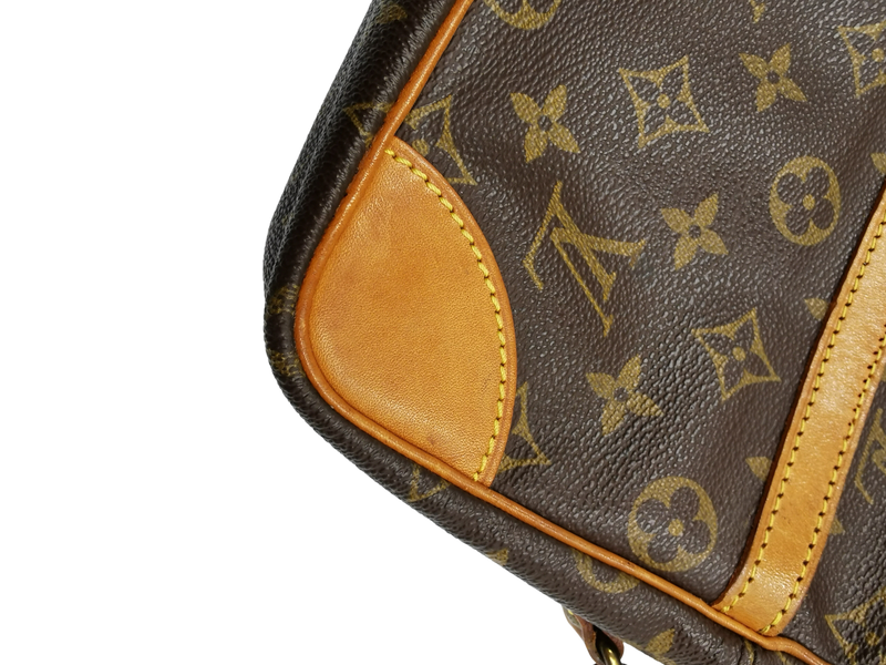 Monogram Canvas Trocadéro 27 taske fra brand: LOUIS VUITTON - We Do Vintage