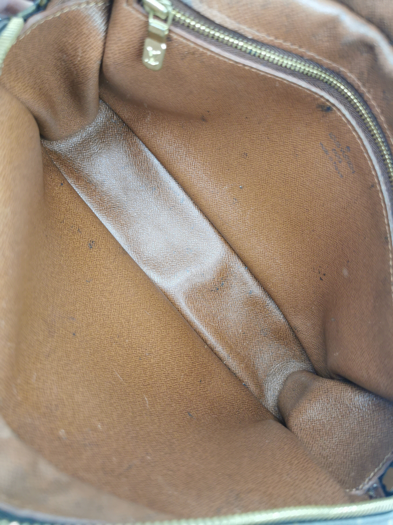 Monogram Canvas Trocadéro 27 taske fra brand: LOUIS VUITTON - We Do Vintage