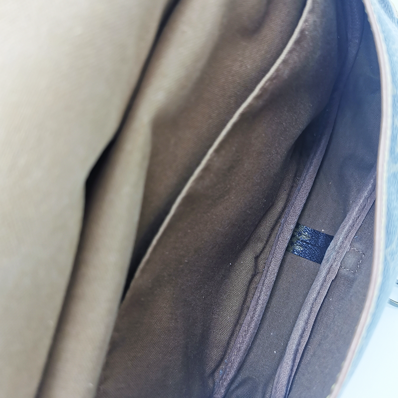 Monogram Canvas Saumur 30 taske fra brand: LOUIS VUITTON - We Do Vintage