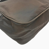 Brun nylon crossbody taske fra brand: PRADA - We Do Vintage