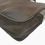 Brun nylon crossbody taske fra brand: PRADA - We Do Vintage