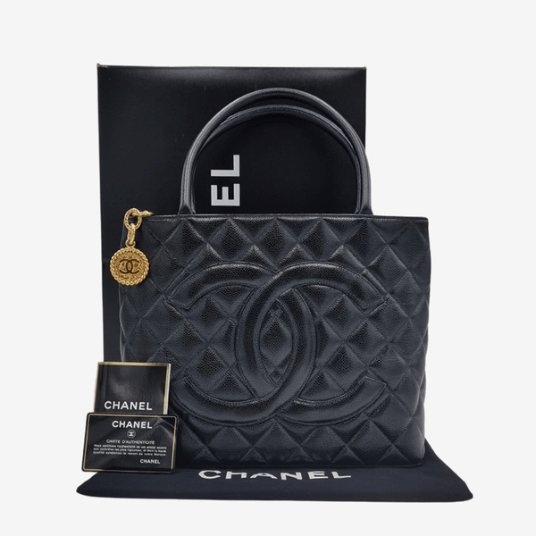 medallion caviar tote taske fra brand: CHANEL - We Do Vintage