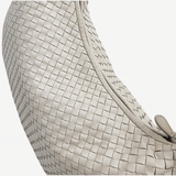 LARGE RÅHVID CLASSIC VENETA HOBO taske fra brand: BOTTEGA VENETA - We Do Vintage
