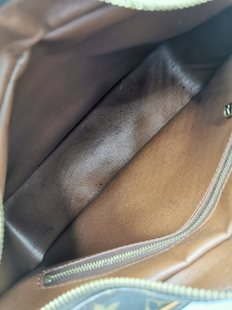 Monogram Canvas Boulogne 30 taske fra brand: LOUIS VUITTON - We Do Vintage