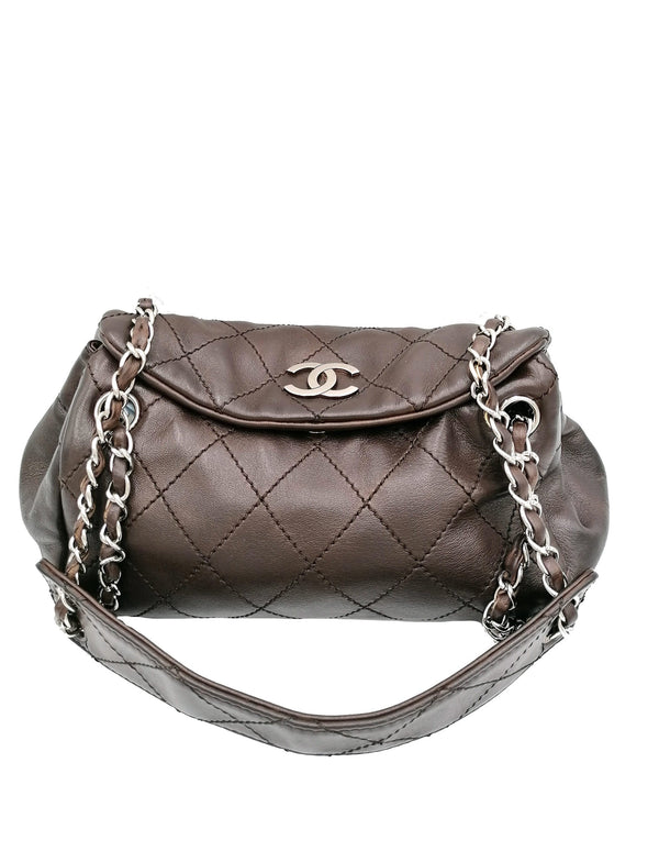 Brun CC Quilted handbag taske fra brand: CHANEL - We Do Vintage