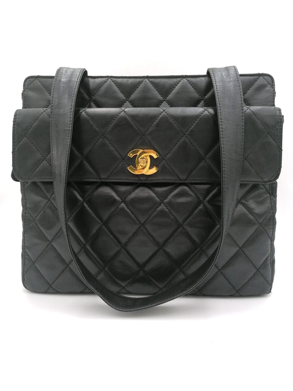 Sort CC Coated Canvas shoulder bag taske fra brand: CHANEL - We Do Vintage
