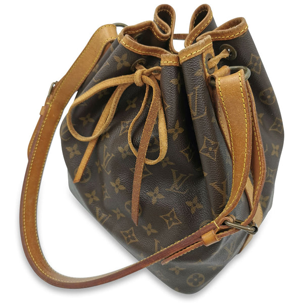 Monogram Canvas Petit Noé taske fra brand: LOUIS VUITTON - We Do Vintage