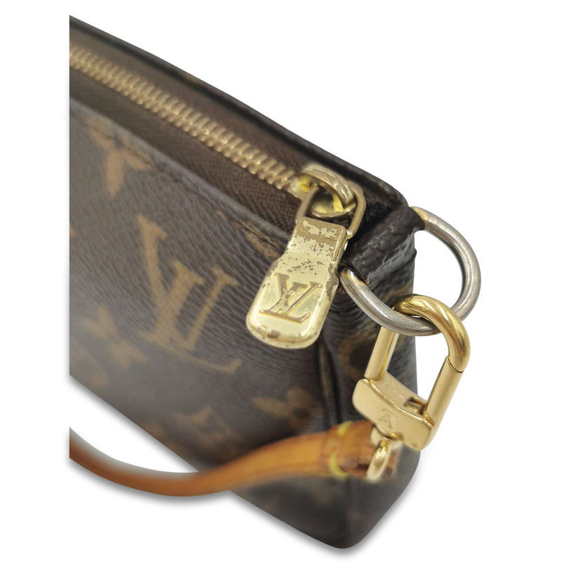 Monogram Canvas Pochette Accessoires taske fra brand: LOUIS VUITTON - We Do Vintage