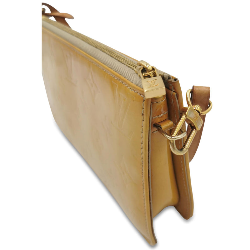 Gul monogram Vernis Lexington Pochette taske fra brand: LOUIS VUITTON - We Do Vintage