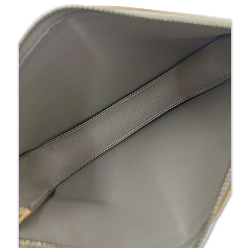 Gul monogram Vernis Lexington Pochette taske fra brand: LOUIS VUITTON - We Do Vintage