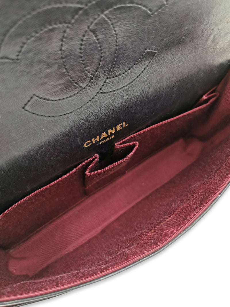Sort Classic double flap reissue chain medium taske fra brand: CHANEL - We Do Vintage