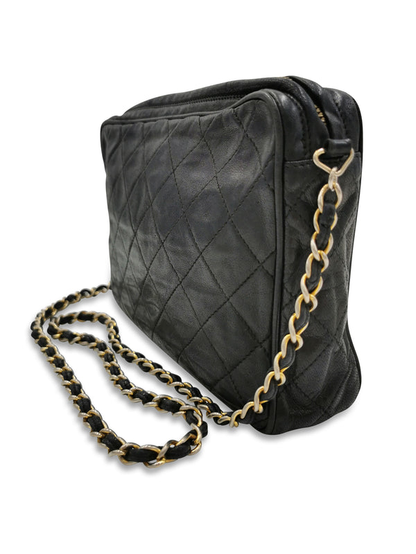 Sort Quilted Camera bag taske fra brand: CHANEL - We Do Vintage